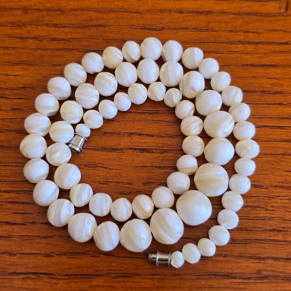 Vintage Polished Mother of Pearl Shell Beaded Necklace White Iridescent 18" Bead